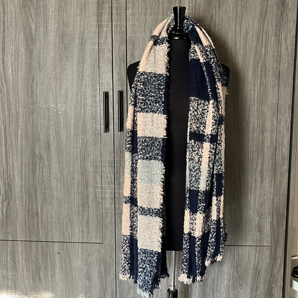Marcus Adler NY blanket scarf